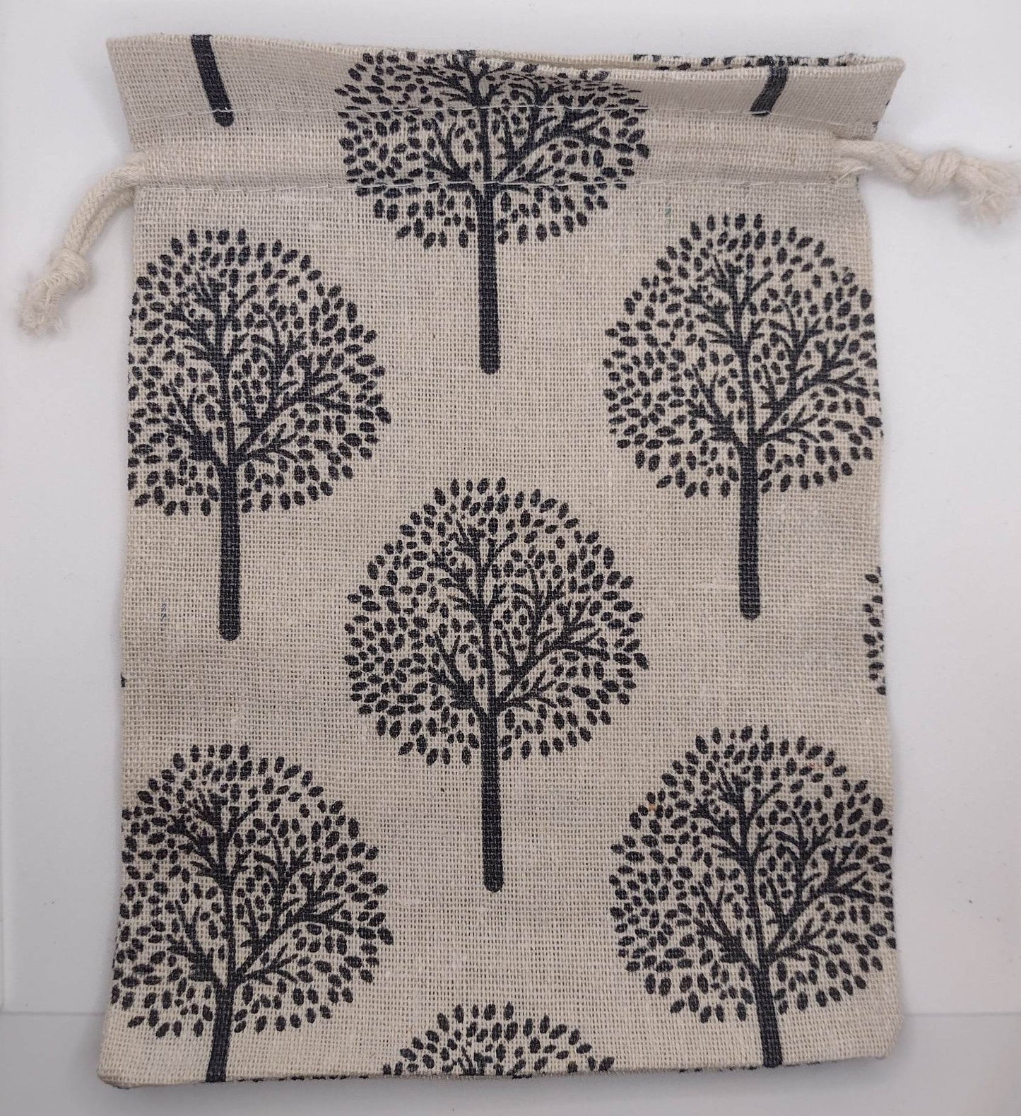 Introducing the fabulous "Mama Bear" Lava Stone Diffuser Bracelet! π»β¨