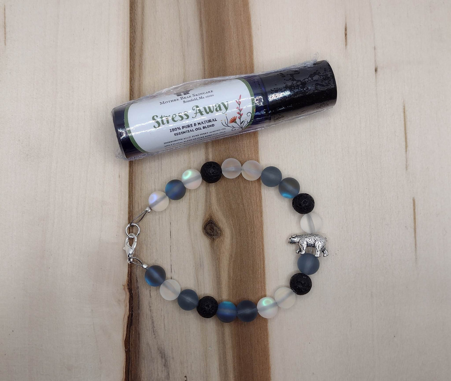Introducing the fabulous "Mama Bear" Lava Stone Diffuser Bracelet! π»β¨
