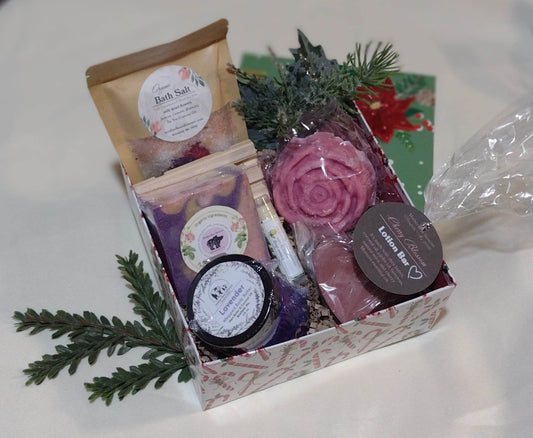 Mama Bear's Bath & Beauty Holiday Gift Box